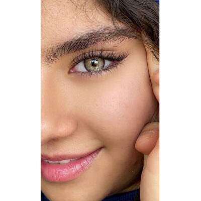 لنز عسلی عروسکی دردار باربی براون آماندا روی چشم قهوه ای