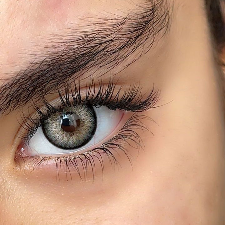 barbie-gray-amanda-11 لنز طوسی بژ دور مشکی باربی گری آماندا