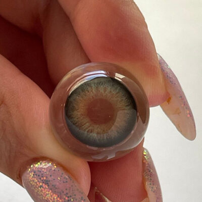 لنز سبز خاکی دوردار عروسکی باربی گرین آماندا