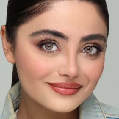 لنز رنگی عسلی زیتونی دور محو نچرال هیزل نئوکازما